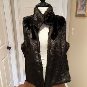 Women's Faux Fur Vest - Black